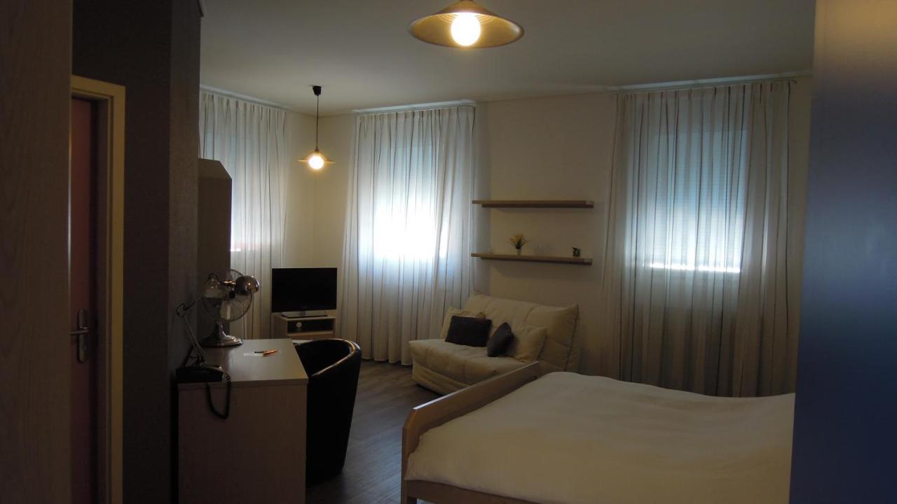Les Chambres du CTN Plan-les-Ouattes Extérieur photo